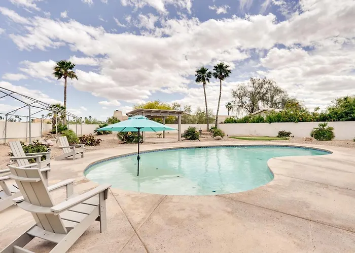 3,000 Sq Ft & Large Yard! 5br Havasu *
