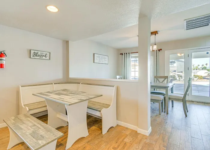 3,000 Sq Ft & Large Yard! 5br Havasu * Lake Havasu City
